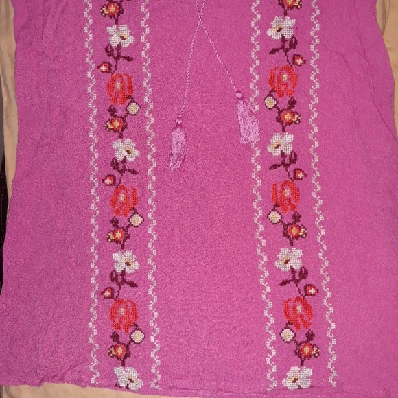 Three tanks tops Sz M - Picture 5 of 6